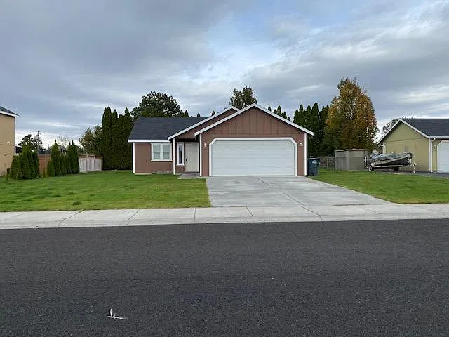 3 bed, 1100 sqft, $1,500 — Photo 1