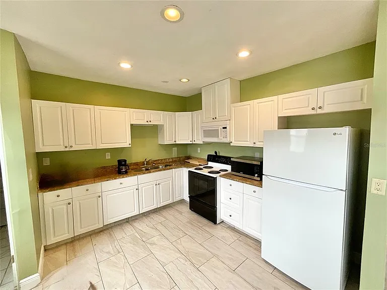 2117 Calusa Trl — Photo 3