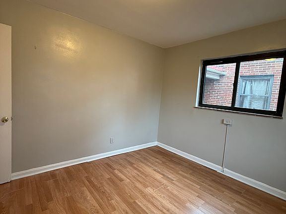 3rd image of 1921 Truitt Ave #A