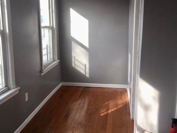 3rd image of 8731 112th St #2