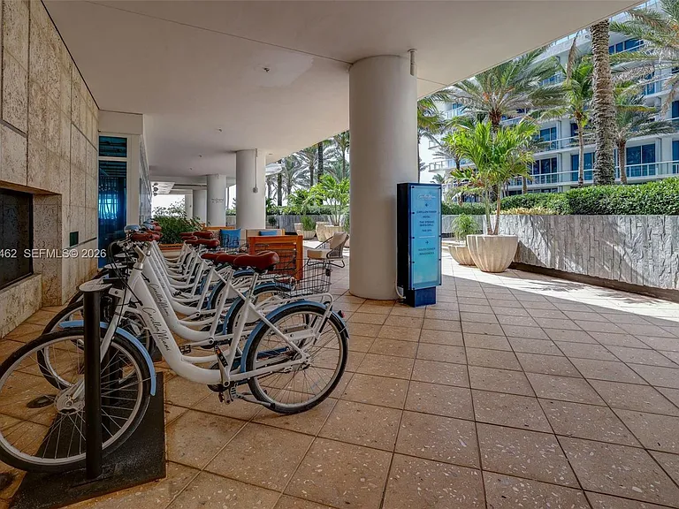 6799 Collins Ave #1106 — Photo 32