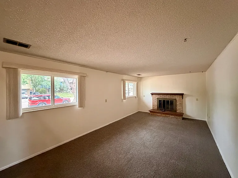 1408 Brookfield Dr — Photo 16