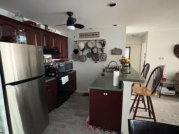 4th image of 144 Driftwood Ct #144