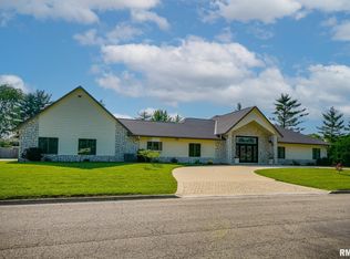 241 Birch Pl, Kewanee, IL 61443