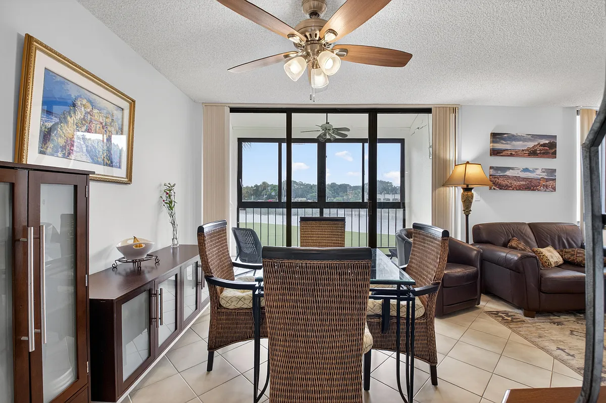 Building Photo - 3604 Bridgewood Dr