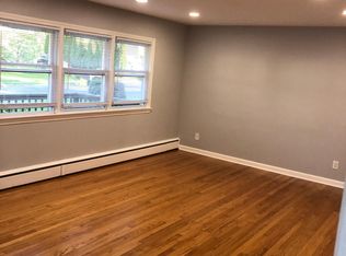 261 Lander Dr, Hamilton, NJ 08619