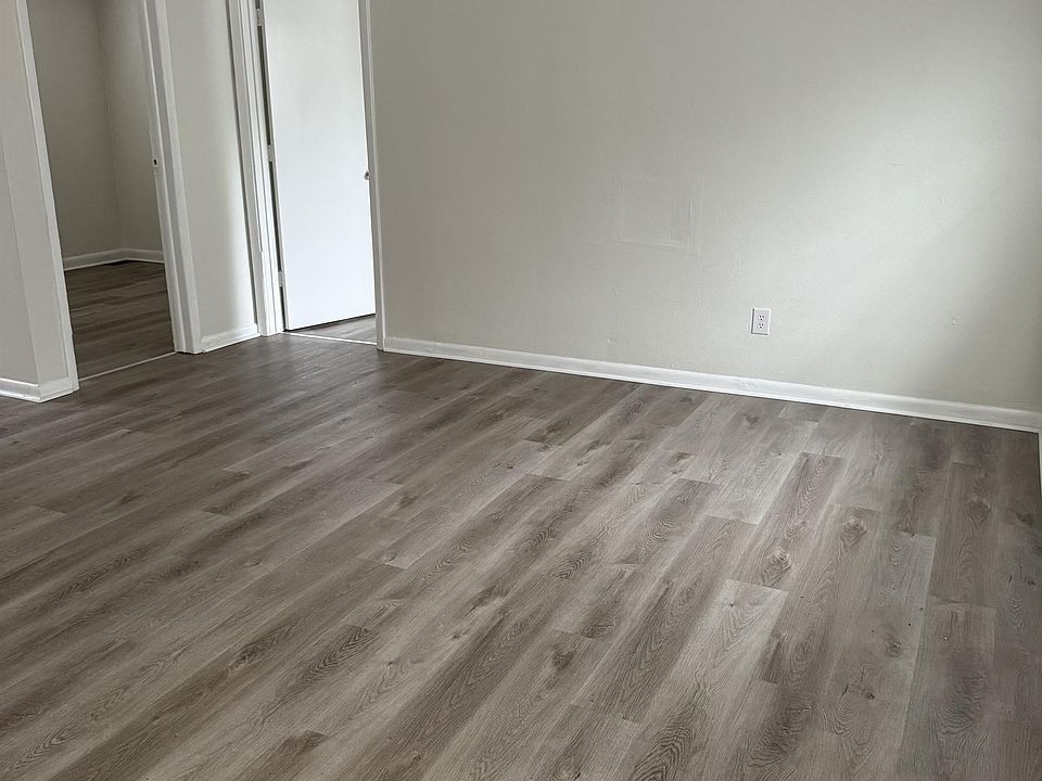 1st image of 147 Kelly Ave APT 3