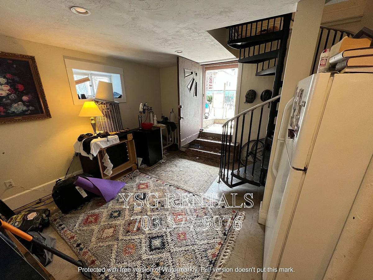 Building Photo - 364 Highland Ave #1