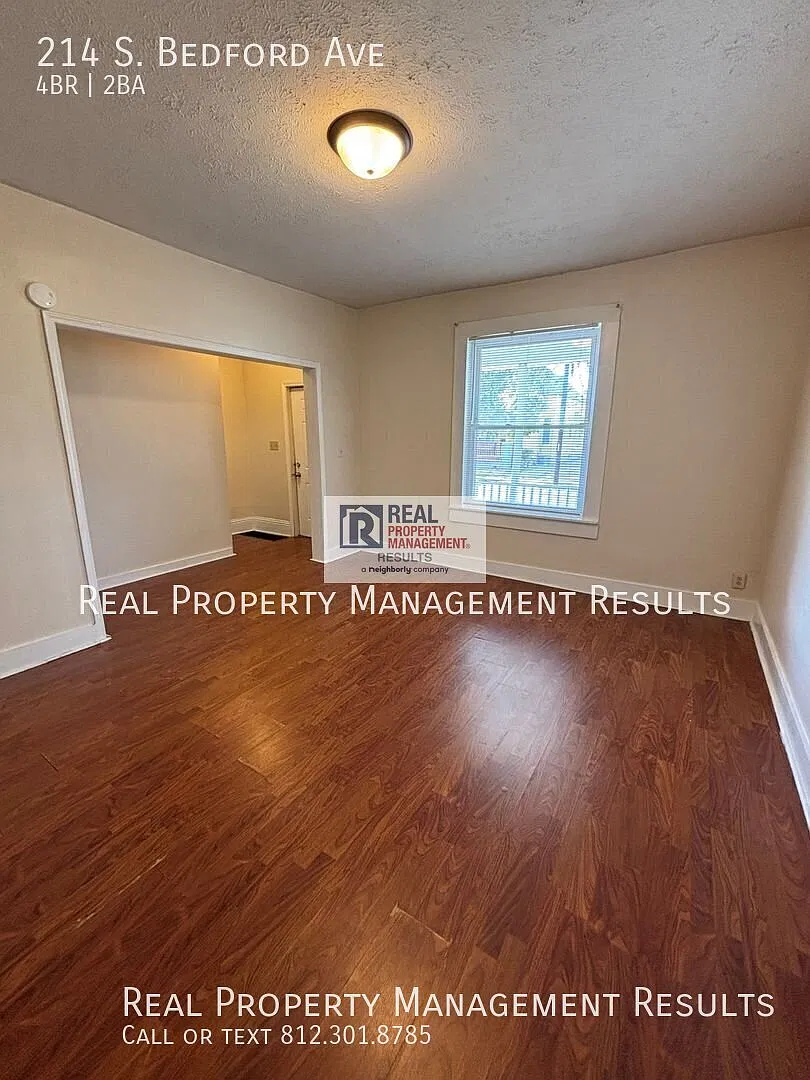 Front Porch Living in a Convenient Location — Photo 3