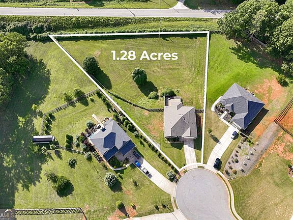 5th image of 6104 Creekside View Ln