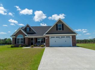 397 Farmtrac Dr, Galivants Ferry, SC 29544
