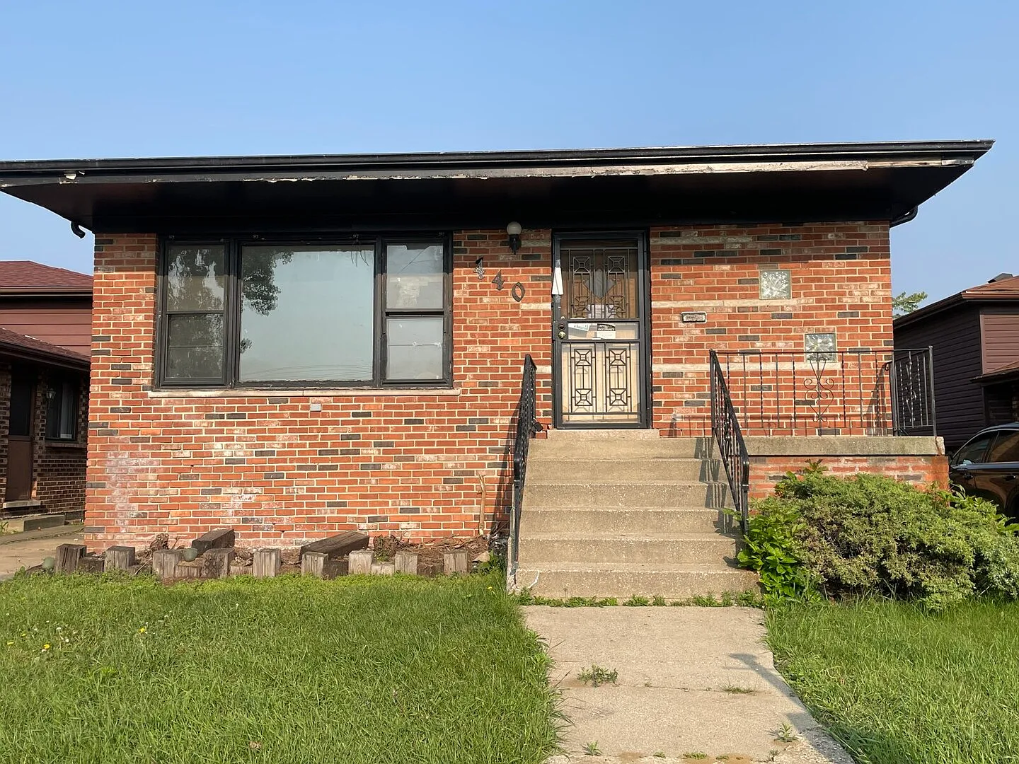440 Hoxie Ave photo 1