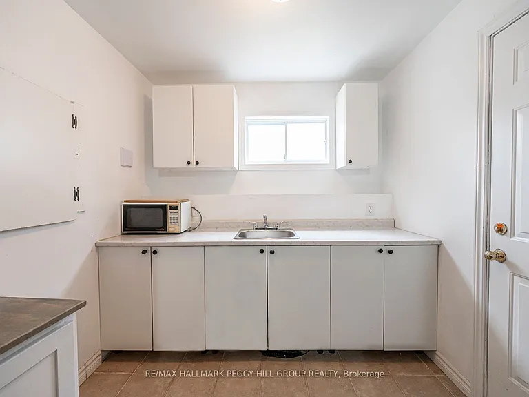 32 54th St S #LOWER — Photo 2