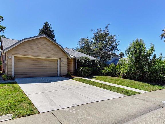 2nd image of 6108 Wallwood Ct