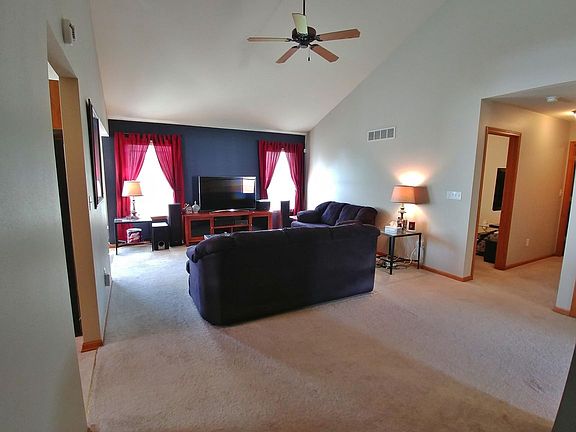 5th image of 322 Stonefield Dr