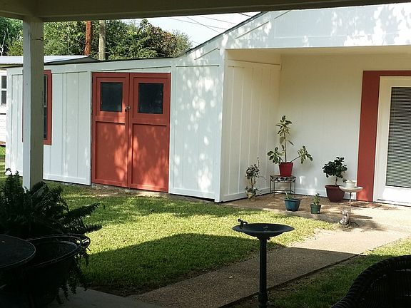 Shed attached to bonus room
