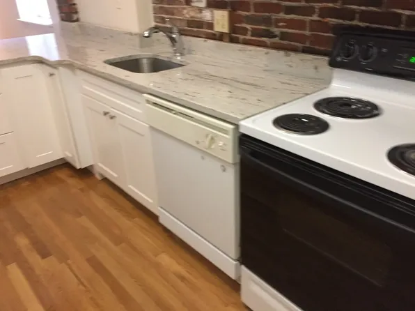 11 Hudson St, Boston, MA 02111