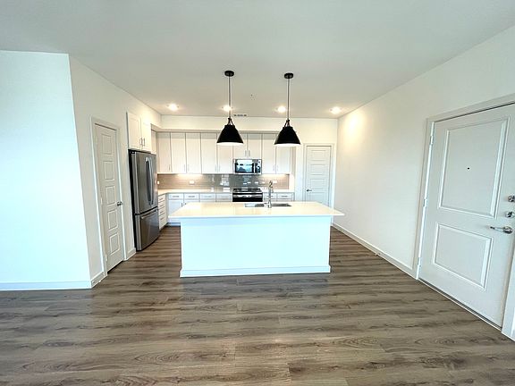 2nd image of 149 Larkspur Park Blvd #B0332