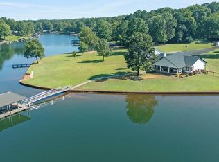 70 Cypress Point Ct, Chappells, SC 29037