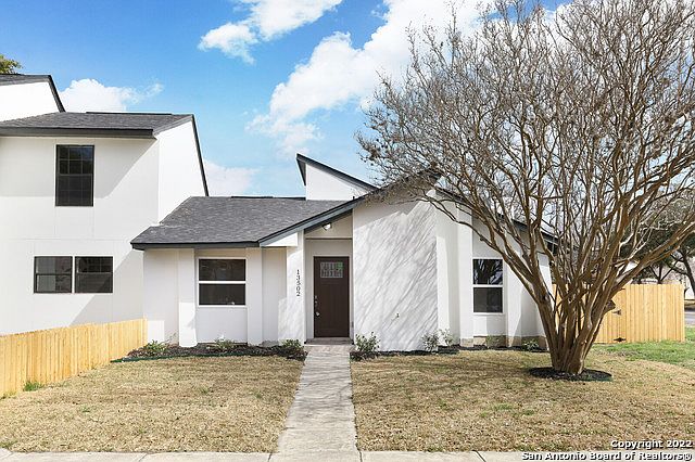 1st image of 13502 Dutch Myrtle Dr #1