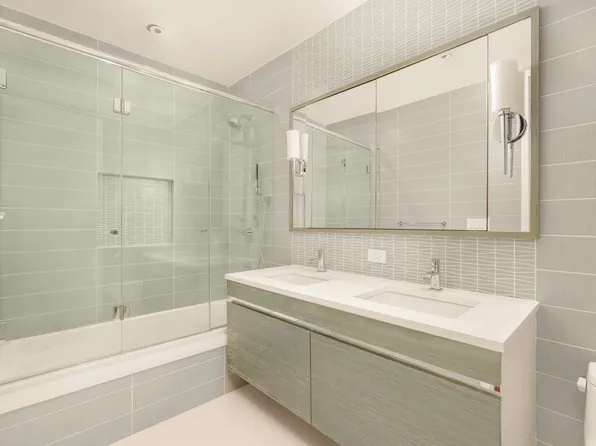 60 Beach Street image 9 of 11