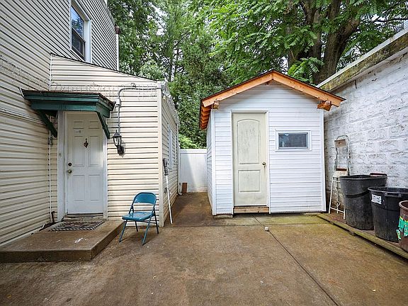 4th image of 11 Quinn St
