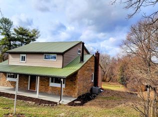 509 Finnin Rd, New Kensington, PA 15068