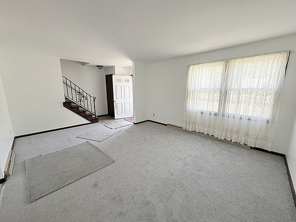 5th image of 6594 Ravenwood Ave NW