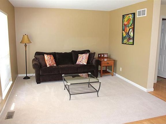 3rd image of 3304 McCowan Dr