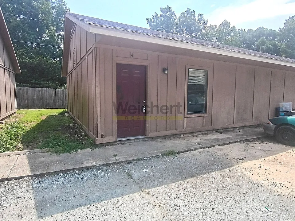 915 Grayson St #4