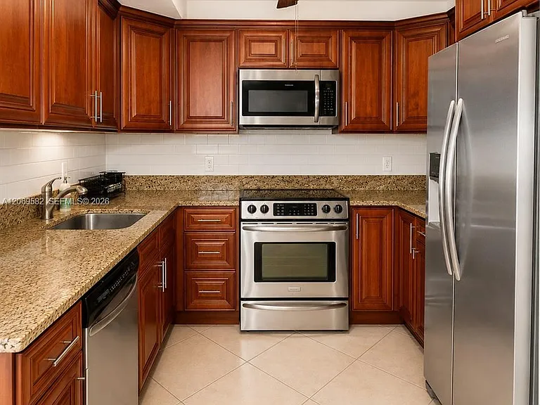 6700 Cypress Rd #507 — Photo 2