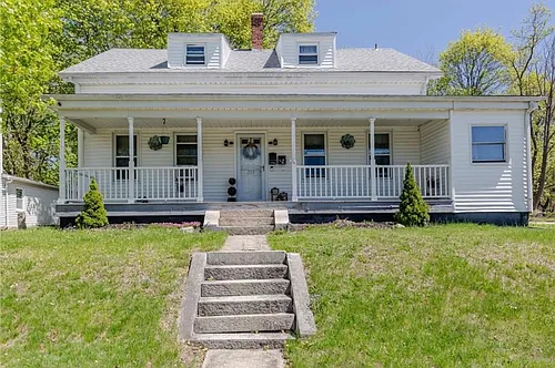 253 Waterman Ave Photo 1