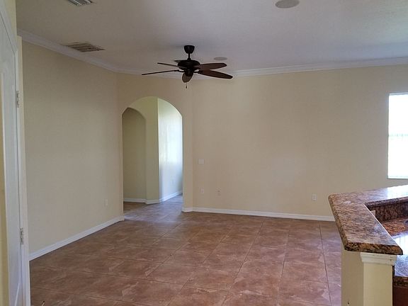 4th image of 2370 San Filippo Dr SE