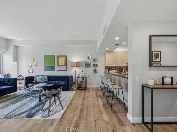 7135 Hollywood Blvd APT 405, Los Angeles, CA 90046