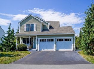 4 Winslow Ct, Pepperell, MA 01463