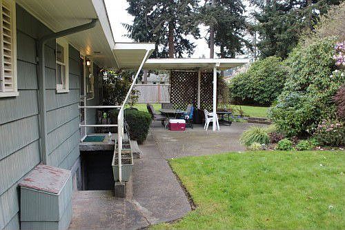 2nd image of 544 Buena Vista Ave