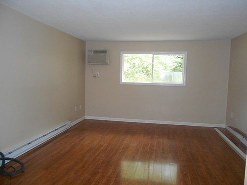 5th image of 109I Capitol Hill Dr