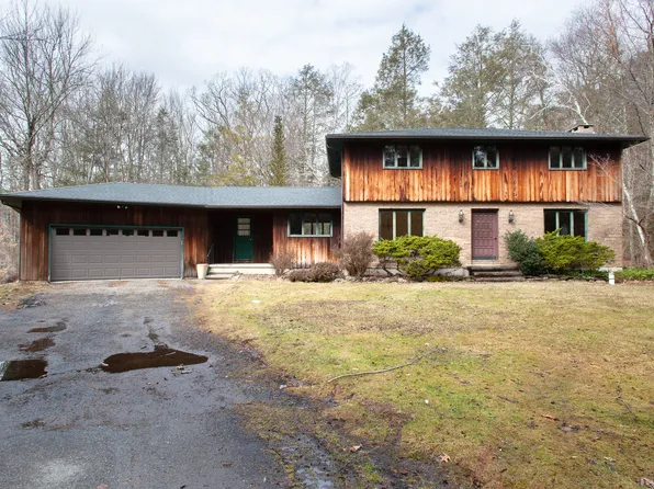 49 Windtree Street, Torrington, CT 06790