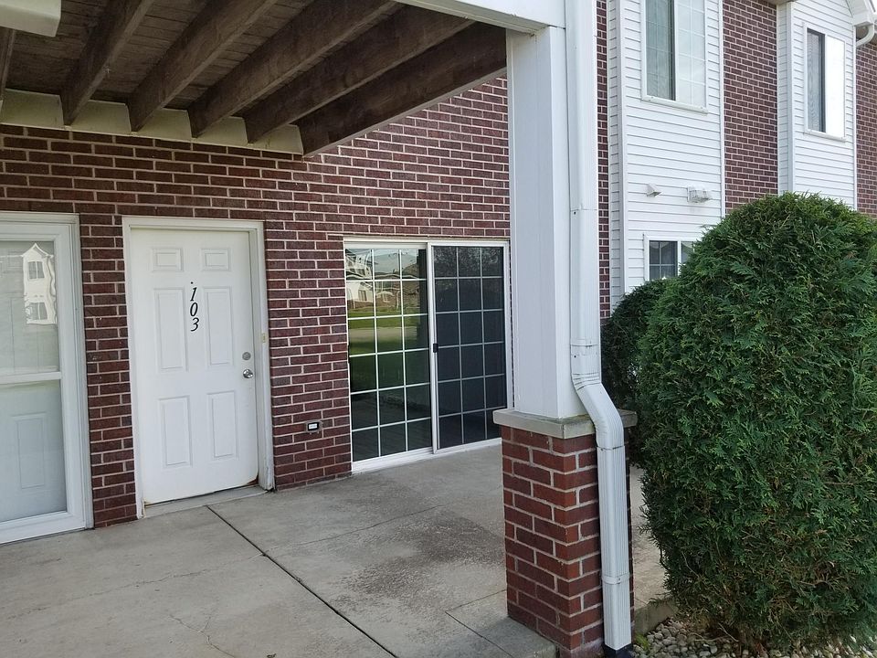 1st image of 2515 11th Pl Unit 103