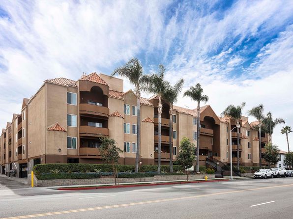 Encino Palms | 17600 Burbank Blvd, Encino, CA