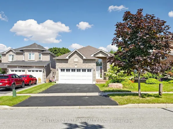 102 Huntington Cres, Clarington, ON L1E 3C5