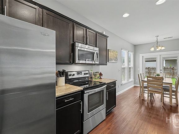5th image of 138 Calm Oaks Circle