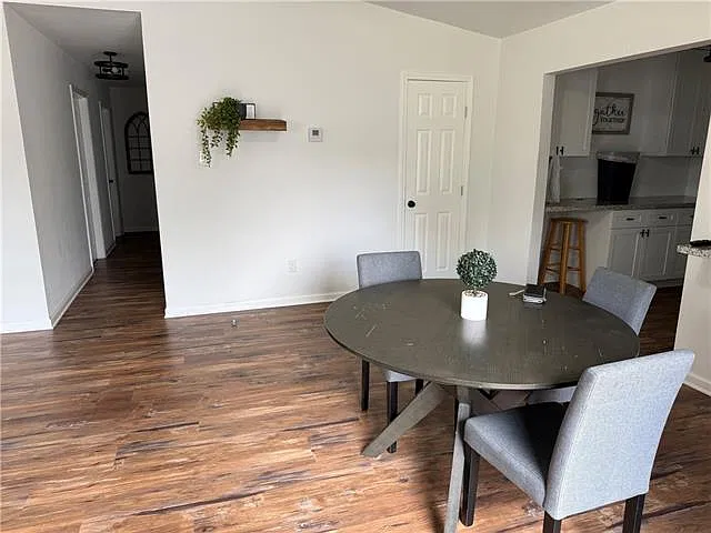 3 bed, 2.0 bath, 1250 sqft, $1,750 — Photo 2