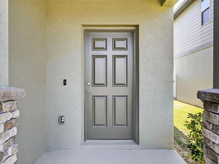 1691 Bear Mountain Ln — Photo 4