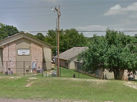 2nd image of 100 Hillside Terrace Dr