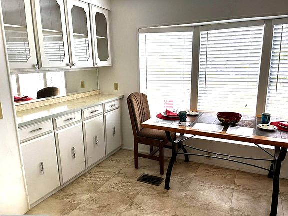 4th image of 1502D W Gleneagles Rd #170