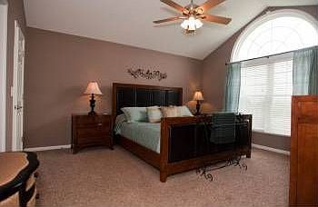 3rd image of 147 Courtney Ln