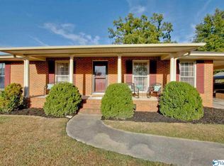 1620 Primrose Dr SW, Decatur, AL 35601