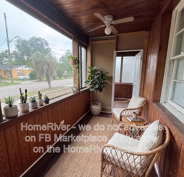 1645 W 17th St #2 — Photo 1