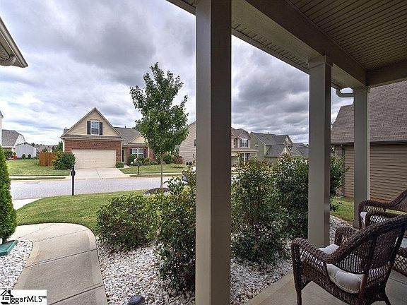 3rd image of 120 Windsor Creek Ct
